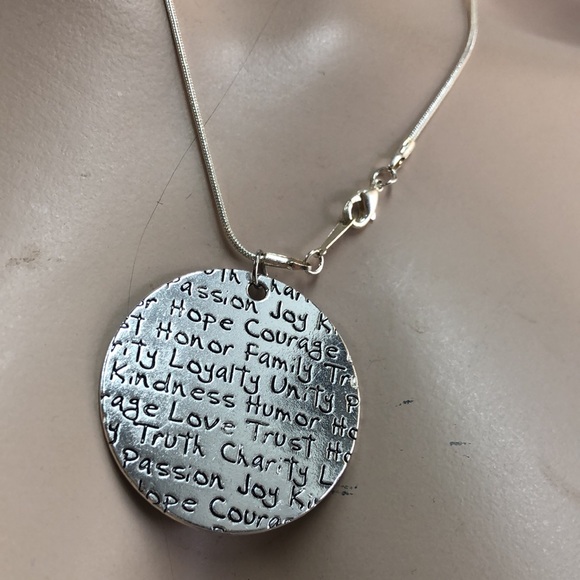 Statement Necklace 5/$25 - Picture 6 of 7